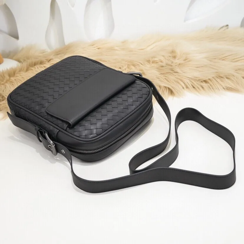 All categories 💚 Top version men’s bags 💚 BV 2024 new BV crossbody bag